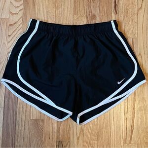 NWOT Nike Woman’s Tempo Dri Fit Running Shorts | Black White | Size Medium